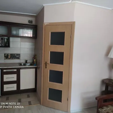 у львові біля залізничного вокзалу на вулиці марка вовчка 8 *