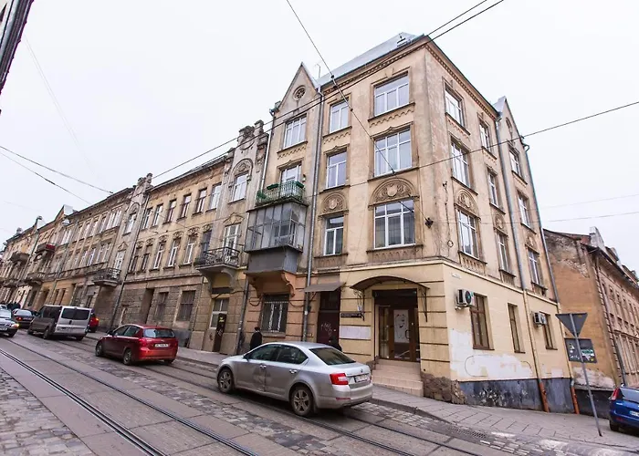 у львові біля залізничного вокзалу на вулиці марка вовчка 8 Apartament Lwów
