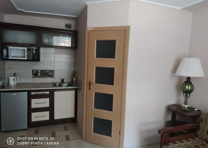 у львові біля залізничного вокзалу на вулиці марка вовчка 8 *